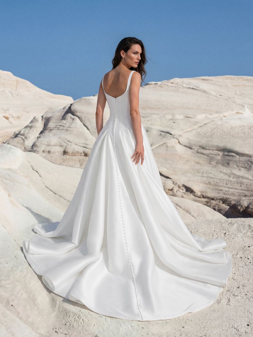 Rückenansicht Brautkleid A-Linie Carré Ausschnitt H10001