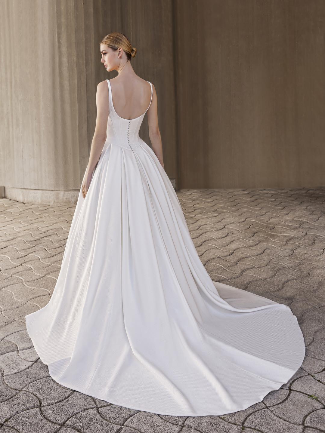 Rückenansicht Brautkleid A-Linie Träger H9489