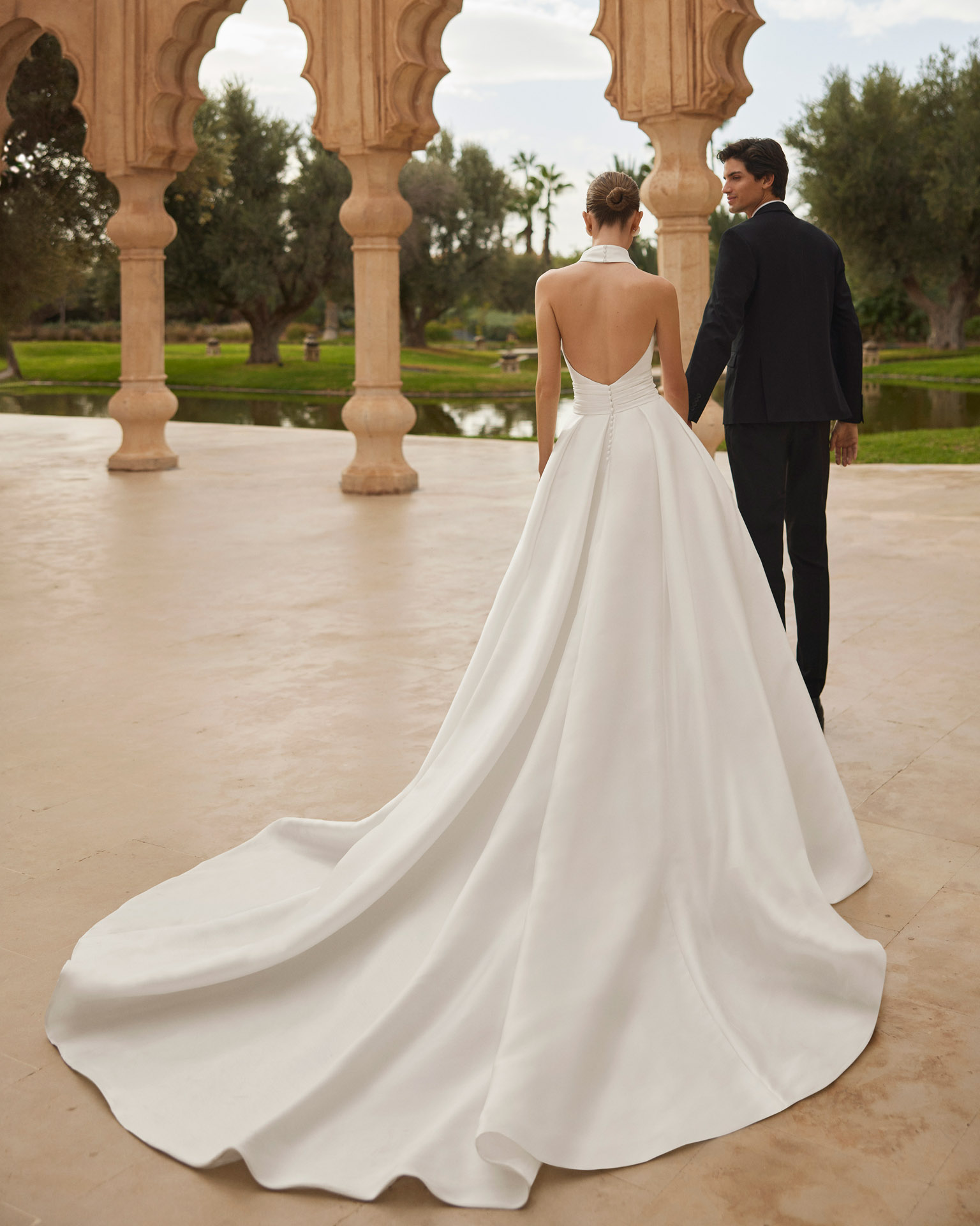 Rückenansicht Brautkleid A-Linie V-Ausschnitt H9498
