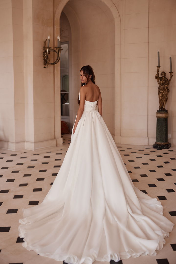 Rückenansicht Brautkleid A-Linie Herzausschnitt H9534