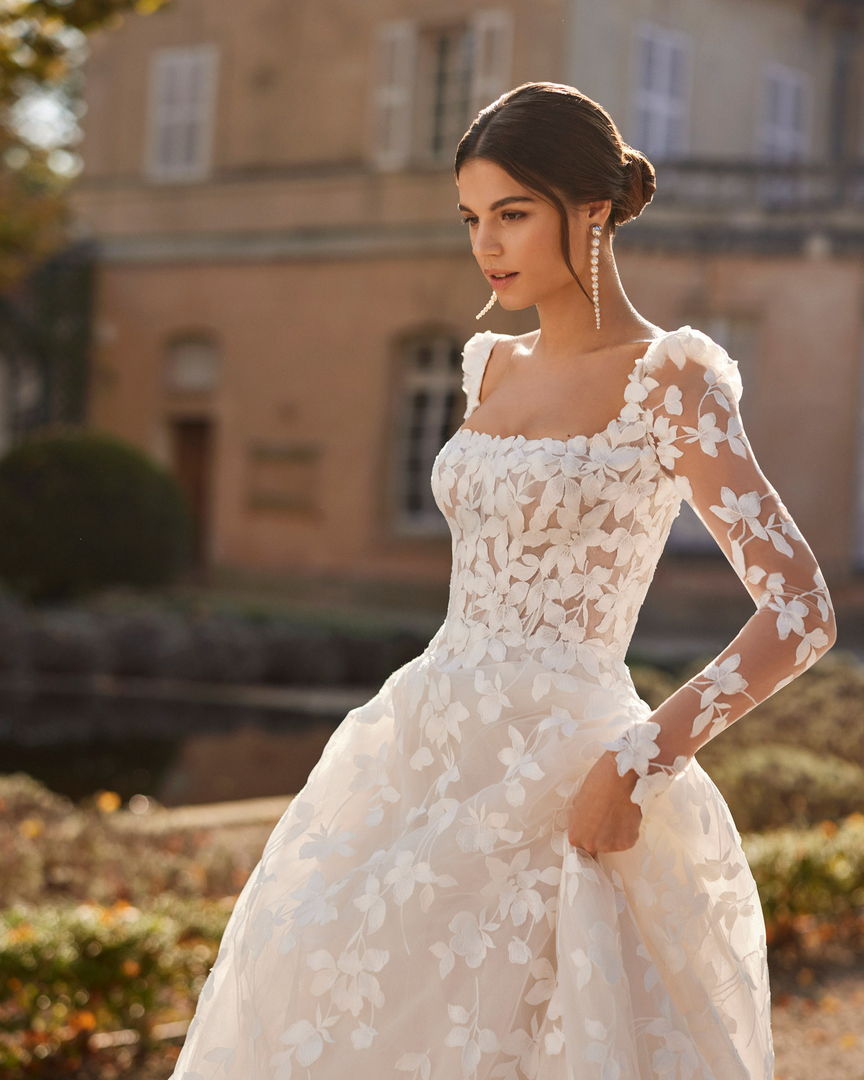 Rückenansicht Brautkleid A-Linie Langarm H9537