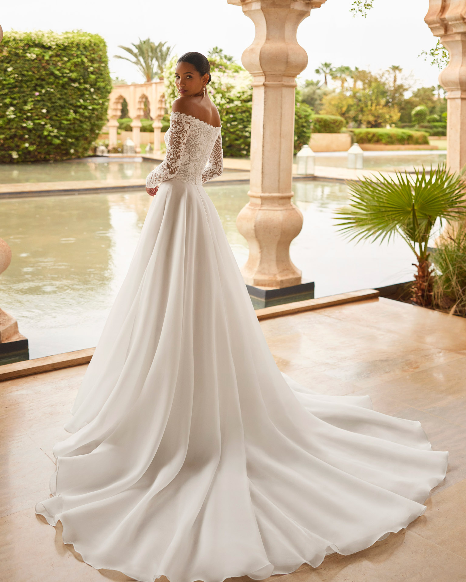 Rückenansicht Brautkleid A-Linie Carré Ausschnitt H9546
