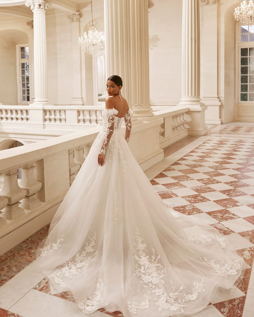 Rückenansicht Brautkleid A-Linie Corsage trägerlos H9859