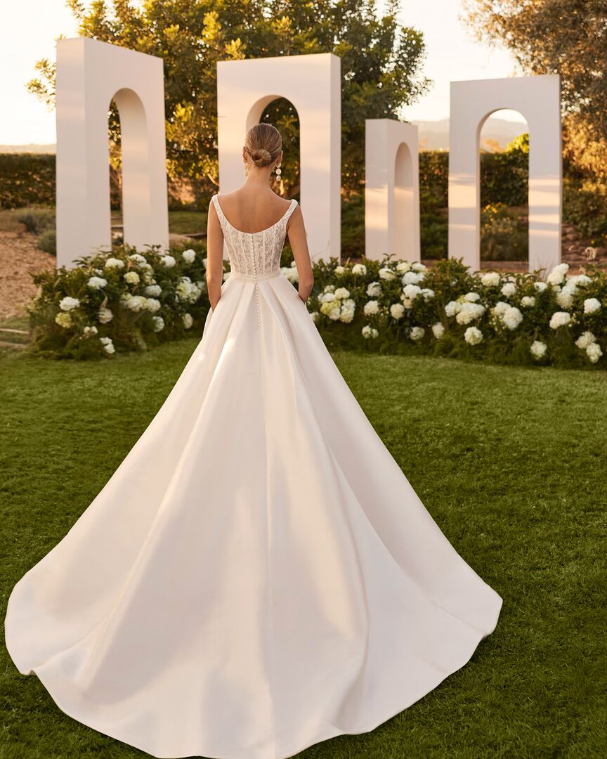 Rückenansicht Brautkleid A-Linie Rundausschnitt H9866