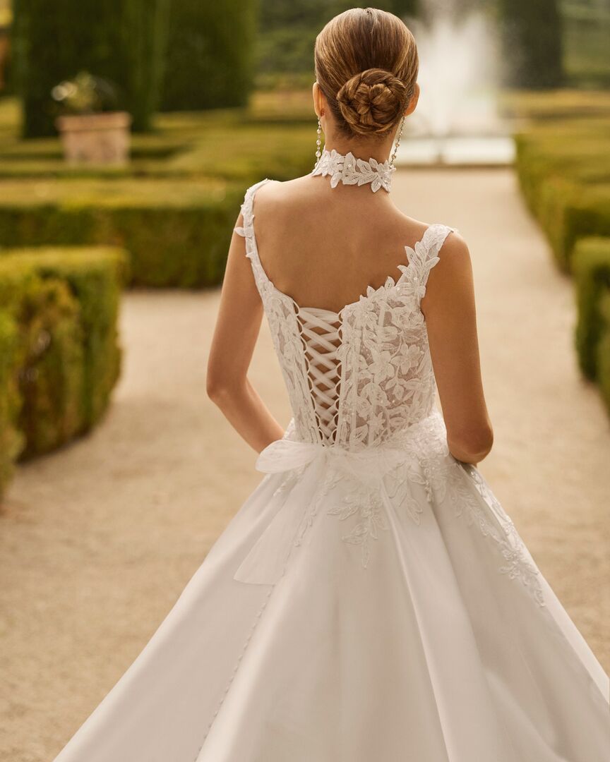 Rückenansicht Brautkleid A-Linie Carré Ausschnitt H9879