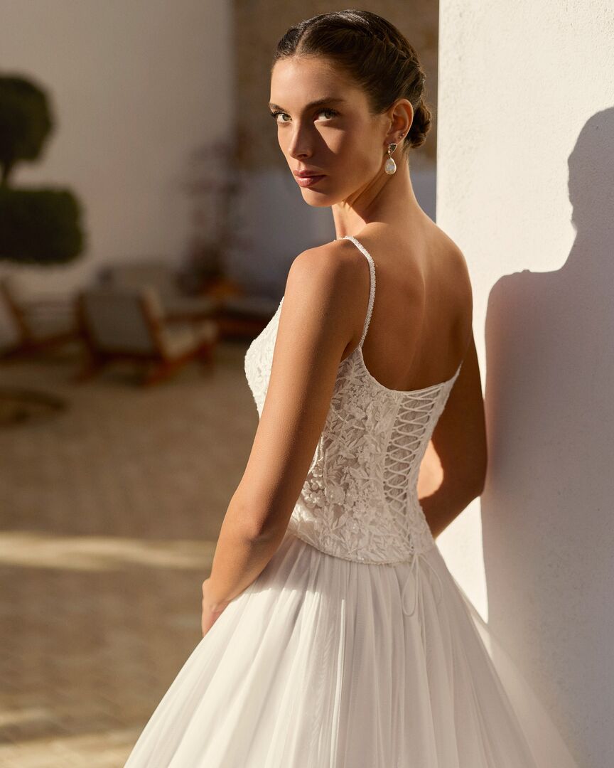 Rückenansicht Brautkleid 2-Teiler Rundausschnitt H9882