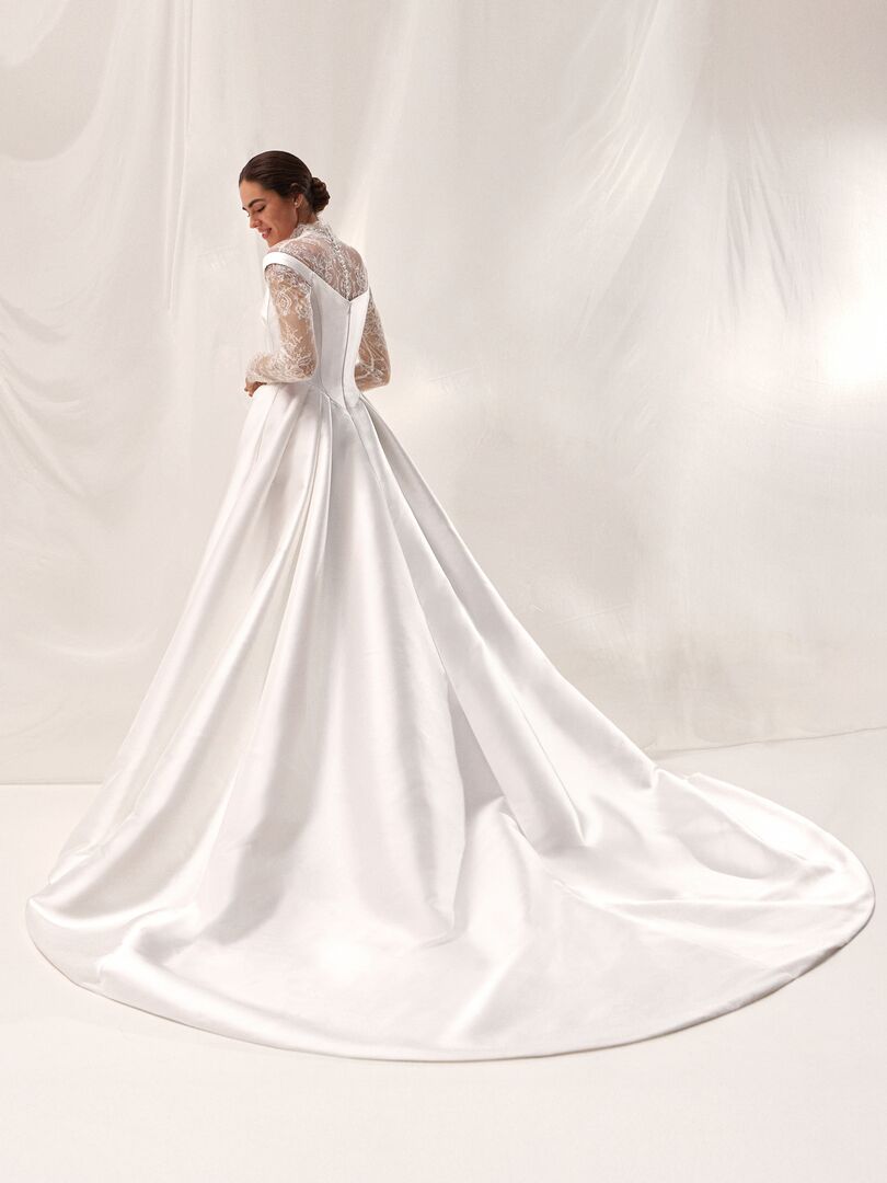 Rückenansicht Brautkleid A-Linie Carmen H9932