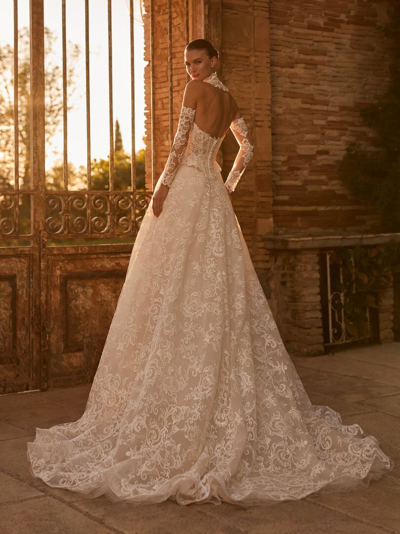 Rückenansicht Brautkleid Princess Herzausschnitt H9935