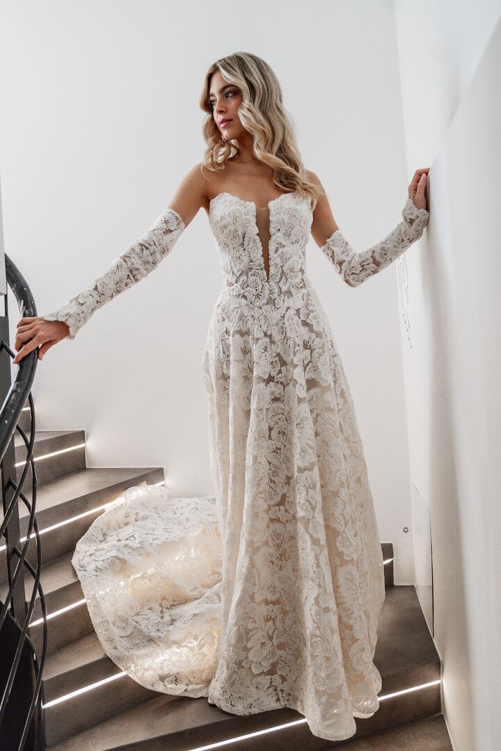 Rückenansicht Brautkleid A-Linie Corsage trägerlos H9960